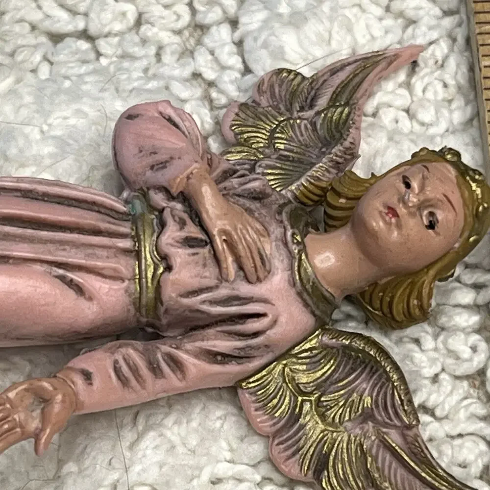 Vintage Manger Nativity Angel Figurine Pink ITALY Plastic Christmas Replacement